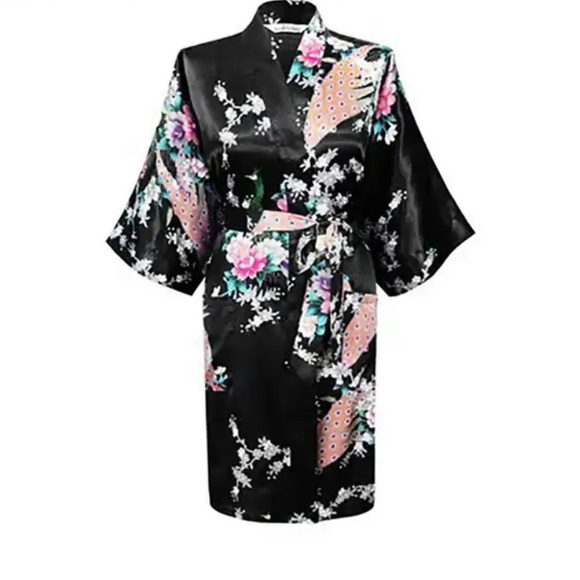 Kimono Robe - Picture 1 of 1